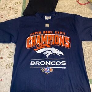 AUTHENTIC Super bowl Broncos Tee